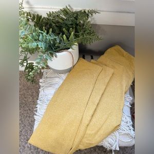 LuLaRoe Leggings - One Size, Like New! (Yellow)